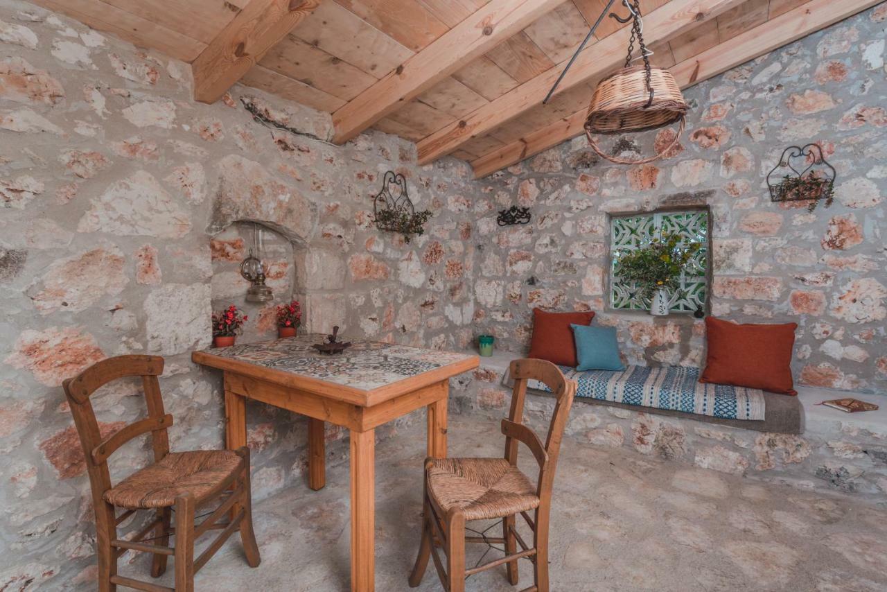 La Casa Di Nonna Pensionat Koríthion Eksteriør billede
