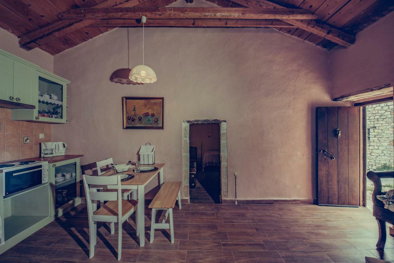 La Casa Di Nonna Pensionat Koríthion Eksteriør billede