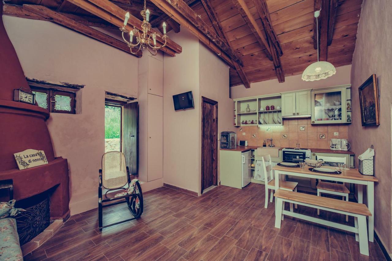 La Casa Di Nonna Pensionat Koríthion Eksteriør billede